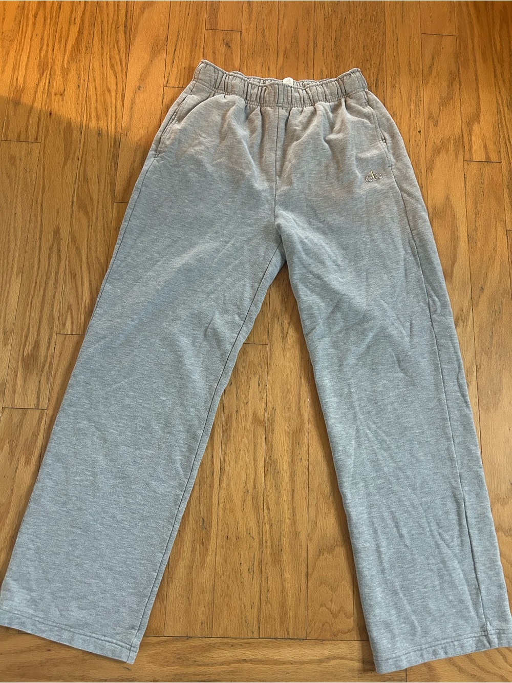 Alo accolade straight leg sweatpants